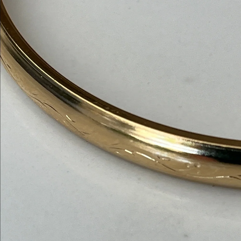 Gold Tone Hinged Bangle Bracelet Subtle Etched Design Classic Style - Picture 2 of 5